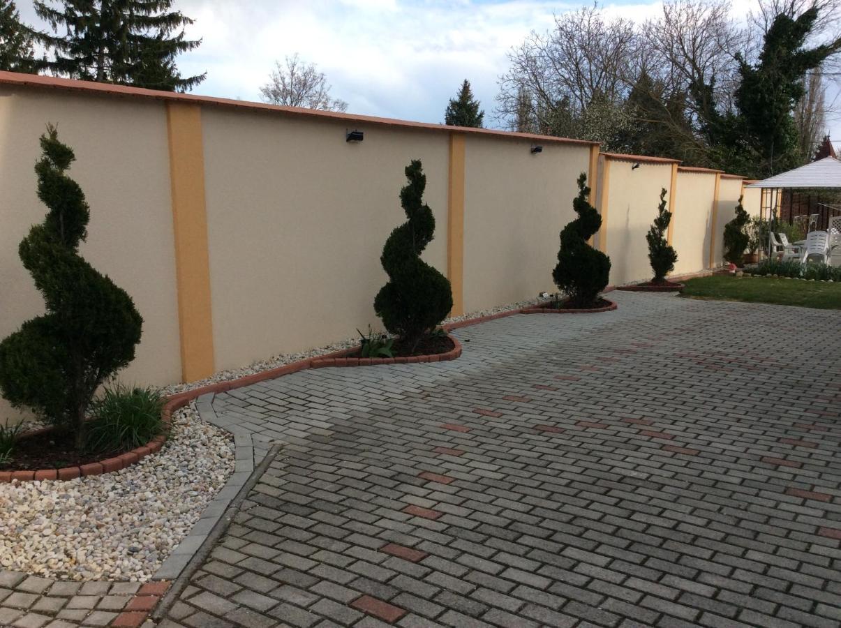 Gyenesi Virág Apartman Gyenesdiás Exterior foto