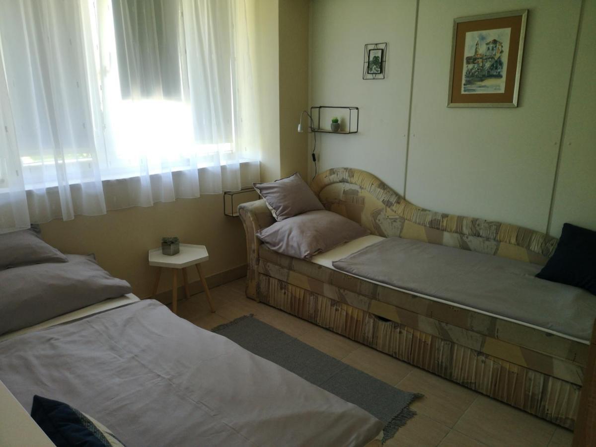 Gyenesi Virág Apartman Gyenesdiás Habitación foto
