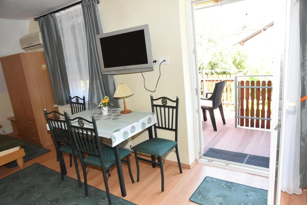 Gyenesi Virág Apartman Gyenesdiás Habitación foto